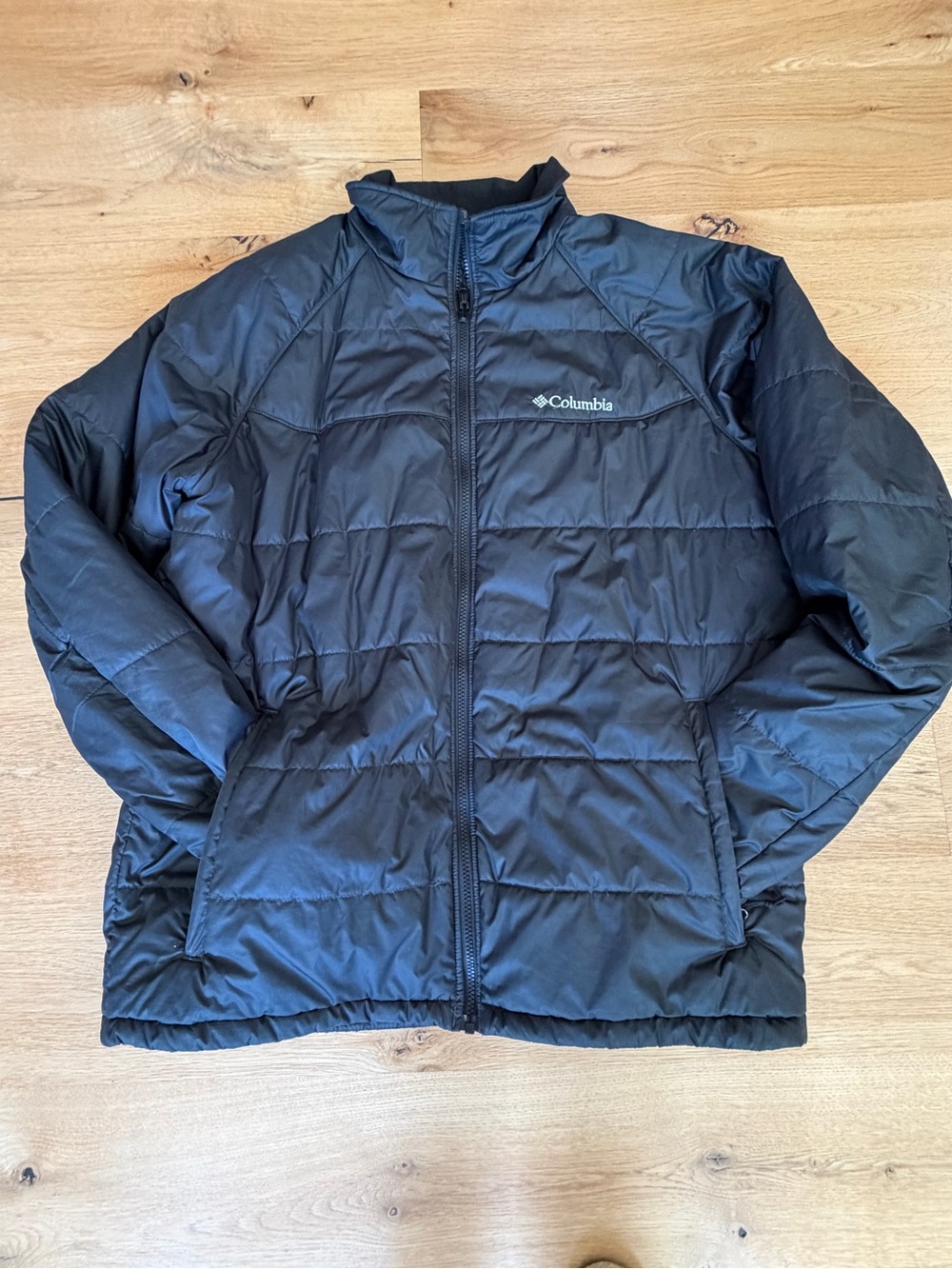 Men’s Large/Tall lightweight Columbia puffy jacket.